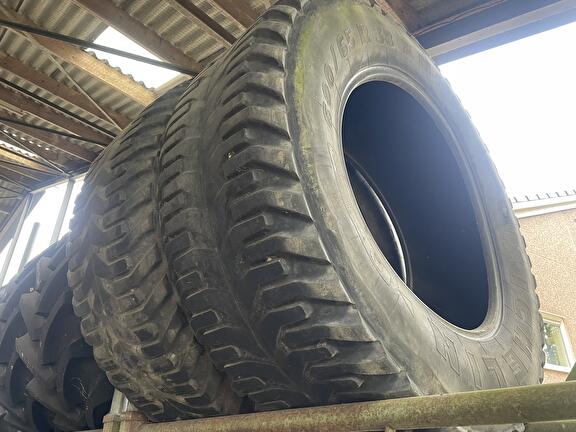 600/65R38