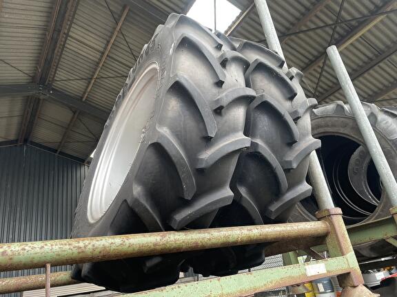 320/85R28
