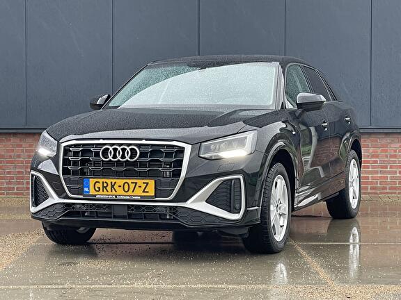 Q2 35 TFSI S-tronic s-line Led | Carplay | Navigatie