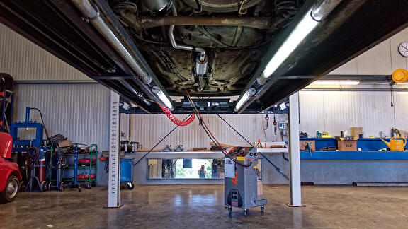 Uw garagebedrijf voor reparaties en onderhoud van alle merken personenauto’s en bedrijfswagens